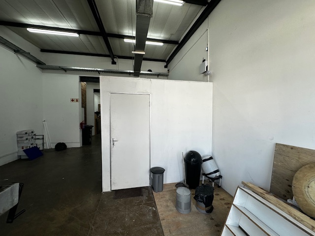 To Let Commercial Property for Rent in Maitland Western Cape